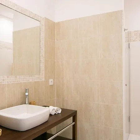 Apartament Trendy And Super 21 By Lisbonne Collection *